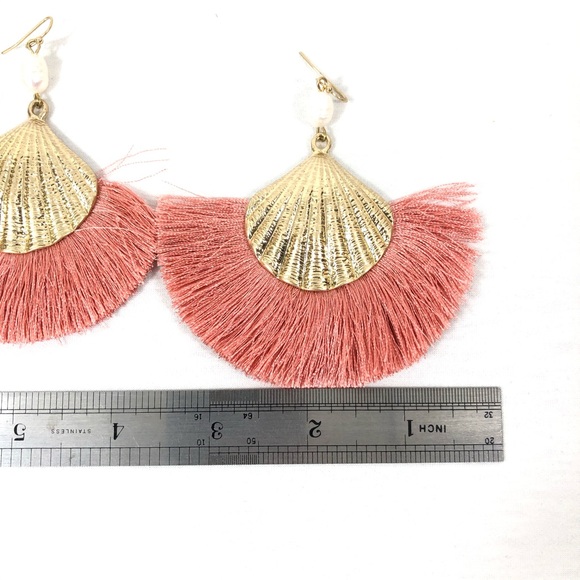 🌵4/25$ cloie |Gold Coral Fringe Pearl Fan Earring - Picture 5 of 7